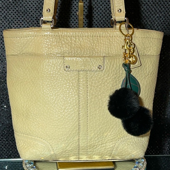Coach Beige Leather Hamilton Tote w/Rare Coach Black Cherry Charm 14” x 11” x 3” - Picture 1 of 16